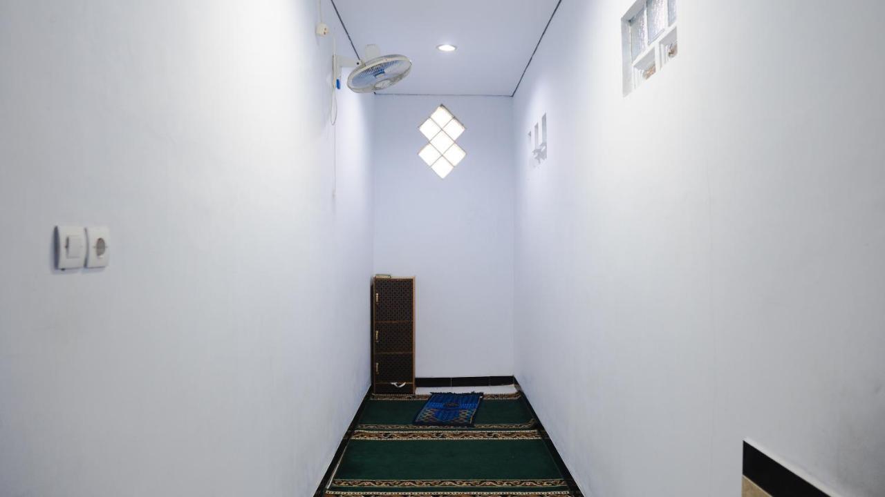 Sitiinggil Guest House Syariah เตกัล ภายนอก รูปภาพ