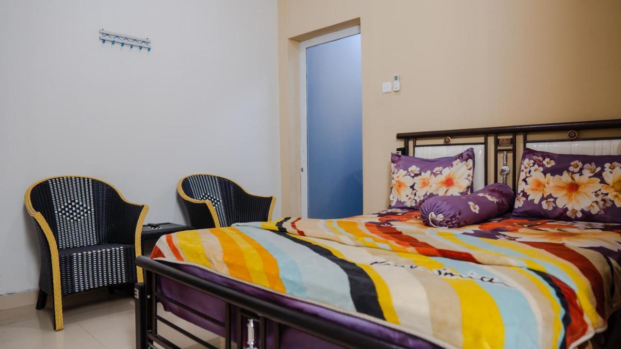 Sitiinggil Guest House Syariah เตกัล ภายนอก รูปภาพ